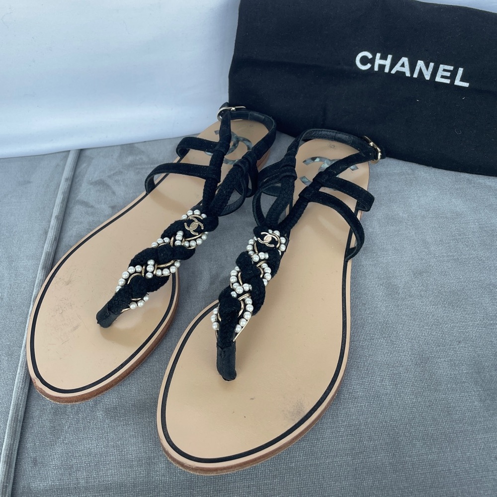 Chanel Rope Thong Sandals with Pearls and Gold Interlocking CC Logo
